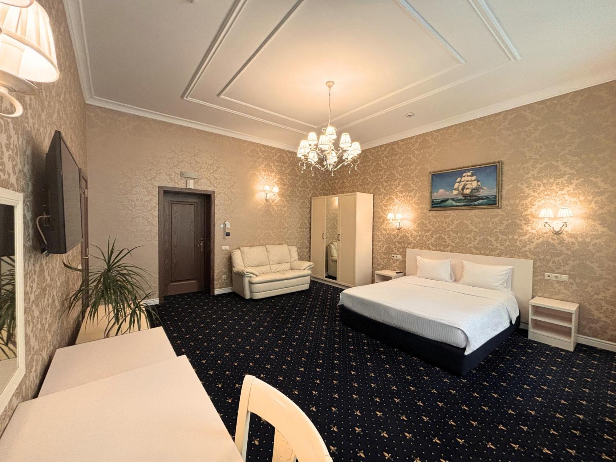 Odeska Astoria Hotel Odesa Exterior photo